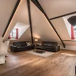 Santa Justa 77 - Downtown Luxury Apartments